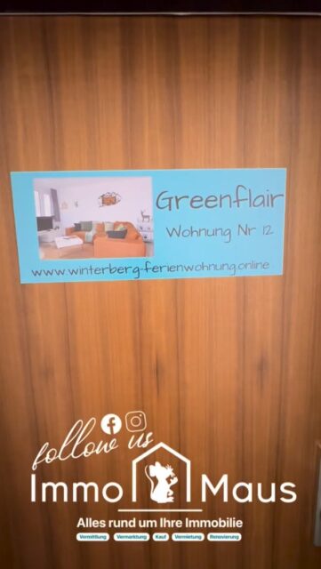 ❄️✨ Brauchen Sie am Wochenende eine winterliche Auszeit? ✨❄️
Dann genießen Sie doch ein spontanes Wohlfühl-Getaway in unserer schönen Ferienwohnung in Winterberg! 🏔️🏡
Die Skilifte sind geöffnet – einmal über die Straße und schwupps stehen Sie direkt auf der Piste! 🎿❄️
Nach einem herrlichen Tag im Schnee entspannen Sie im Pool & in der Sauna… einfach perfekt! 🧖♀️🏊♂️✨
🏡 50 m² Wohlfühlfläche
📍 Zentrale Innenstadtlage
👨👩👧👦 Platz für bis zu 5 Personen
🌿 Balkon
📶 WLAN
🎿 Skiraum
✨ Schon ab nur 95 € pro Nacht!
📅 In den kommenden Wochen sind noch Termine frei – schnell sein lohnt sich!
👉 Jetzt direkt buchen:
www.winterberg-ferienwohnung.online/de/Winterberg/Greenflair#?adults=2
❄️🏔️ Wir freuen uns auf Ihren Besuch!
Ihr ❤️ Immo Maus Team
#winterberg #skiurlaub #schneeliebe #winterwonderland #skifahren #ferienwohnung #auszeit #wellnessurlaub #sauna #pooltime #wochenendtrip #bergliebe #winterferien #snowfun #urlaubindeutschland #familienurlaub #instatravel #reiselust #skiing #piste