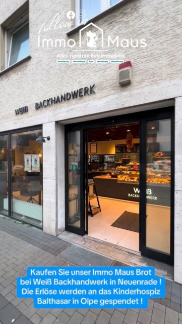 🎄✨ Adventsaktion: Immo Maus + Weiss Backhandwerk ✨🎄
Sichern Sie sich jetzt noch schnell unser Aktionsbrot – unsere Adventsaktion läuft bis zum 4. Advent! 🍞✨
Gemeinsam mit Weiss Backhandwerk aus Neuenrade starten wir eine Herzensaktion, die wirklich Gutes bewirken soll. 🤝💛
Bis zum 4. Advent erhalten Sie bei Weiss Backhandwerk unser exklusives Immo-Maus-Brot.
Und das Schönste daran: Die gesamten Erlöse werden an das Kinderhospiz Balthasar in Olpe gespendet. ❤️🎁
Wir freuen uns über jede Unterstützung – kaufen Sie gerne das Aktionsbrot und helfen Sie mit, Gutes zu tun.
📸 Teilen Sie Ihre Fotos und Stories gerne mit uns und markieren Sie @immomaus + @weissbackhandwerk – wir freuen uns sehr darüber!
Wir wünschen Ihnen eine wundervolle und besinnliche Adventszeit.
Ihr Immo Maus Team gemeinsam mit Weiss Backhandwerk 🎅🎄💛
#immomaus #weissbackhandwerk #adventsaktion #neuenrade #gutesTun #weihnachtszeit #advent2024 #immobilienmk #märkscherkreis #familienunternehmen #backtradition #hilfewodieankommt #spendenaktion #herzensprojekt #brotliebe #regionalverbunden #immobilienmakler #weihnachtenstehtvordertür #gemeinsamstark
