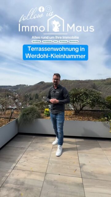 Diese traumhafte Terrassenwohnung in Werdohl-Kleinhammer sucht ein neues Zuhause für ihre nächsten Besitzer 💫
Mit großzügigen 113 m² Wohnfläche, einer XXL-Terrasse zum Entspannen 🌿☀️, sowie Highlights wie Sauna 🧖‍♀️ und Kamin 🔥 bietet diese Immobilie echten Wohnkomfort auf höchstem Niveau.

Ruhig gelegen und perfekt zum Abschalten vom Alltag – hier trifft Luxus auf Gemütlichkeit ❤️

📍 Werdohl
👉 Jetzt entdecken & verlieben! Melden Sie sich gerne. 
Ihr Immo Maus Team !

#Immobilien #Terrassenwohnung #Eigentumswohnung #ImmoLiebe #Haus