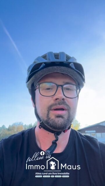Bei dem schönen Wetter: Schlüsselübergabe unseres Einfamilienhauses in Sundern – ganz entspannt per Fahrrad. Eine frische, umweltfreundliche Übergabe, genau passend zu unserem neuen Zuhause in Sundern! ihr Immo Maus 🐭 Team !