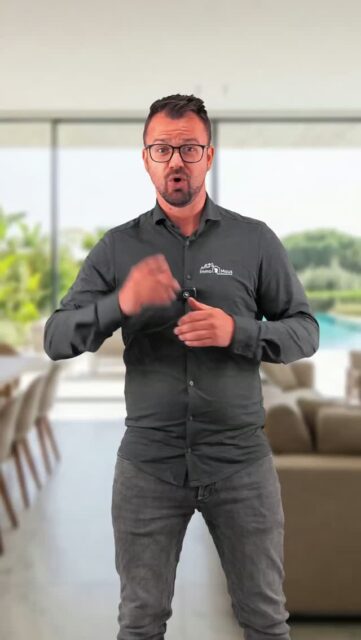 WG-Wohnungen klingen nach guter Rendite – sind aber oft eine Falle! 😬

Kommentiere WGFALLE 👇

WG-Konzepte laufen häufig auf Overrent – die Miete liegt über Marktniveau. Klingt gut, ist aber das Problem:

❌ Kein Mietentwicklungspotenzial ❌ Schlechte Haushaltsrechnung bei der Bank ❌ Nach 2–3 Objekten gecappt – keine weitere Finanzierung möglich

💡 Die bessere Strategie: BCD-Standorte mit normaler Miete. Leicht negativer Cashflow am Anfang – aber echtes Entwicklungspotenzial. Über die Jahre wirst du positiv und kannst regelmäßig kaufen.

✅ Haushaltsrechnung verbessert sich ✅ Skalierung bleibt möglich ✅ Finanzielle Freiheit erreichbar

Aber Achtung: 🔹 Standort sorgfältig auswählen 🔹 Mietentwicklung der Region analysieren 🔹 Langfristige Strategie vor Kurzfristdenken

📌 Bonus für dich: Kommentiere WGFALLE und ich schicke dir mein kostenloses PDF 👇👇👇

👉 Folge @immo_maus für mehr Immobilien-Hacks aus NRW!

⚠️ Hinweis: Dieser Beitrag dient ausschließlich zur allgemeinen Information und stellt keine Steuer- oder Rechtsberatung dar. Bitte wende dich für deine individuelle Situation an einen qualifizierten Steuerberater.

#Immobilien #WG #Vermietung #Kapitalanlage #Rendite